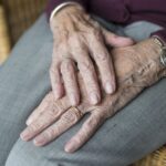 hand, hands, old, old age, ipad, elderly, loneliness, vulnerable, concern, senior citizens, old person, self-reliance, elderly, elderly, elderly, elderly, elderly, loneliness